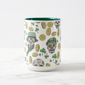 Groene St Patrick's Day Ierse Suikerschedel Custom Tweekleurige Koffiemok (Center)