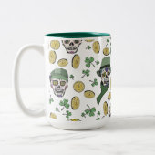 Groene St Patrick's Day Ierse Suikerschedel Custom Tweekleurige Koffiemok (Links)