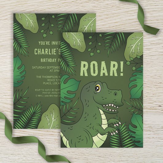 Groene T-rex dinosaurus met roar Text Birthday Par Kaart