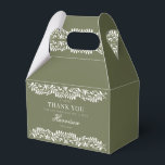 Groene Talavera-tegels Spaanse feestelijke huwelij Bedankdoosjes<br><div class="desc">Iedereen houdt van een feest! Deze verzameling is een verbluffende mix van elegantie en cultureel erfgoed, geïnspireerd door traditionele Mexicaanse Talavera-tegelpatronen. De aardse olijfgroene terracotta bloemrand straalt verfijning en een vleugje feestelijke charme uit, waardoor het perfect is voor uw Spaanse of Mexicaanse themafeest. Of u nu een groot feest geeft...</div>