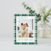 Groene Tartan Plaid Gelukkig Nieuwjaar Foto Briefkaart (Staand voorkant)