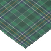 Groene Tartan Schotse Ruit Monogram Tafelkleed (Gekanteld)