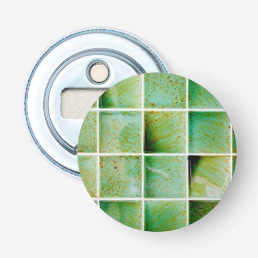 Groene tegels button flesopener (Voorkant)