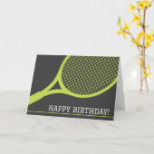 Groene tennisracket op grijze verjaardag kaart (Gele Bloem)