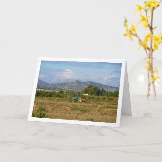 Groene Tractor in Groene Velden, Valencia, Spanje Kaart (Gele Bloem)