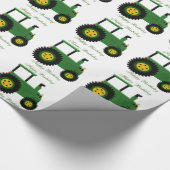 Groene tractor ontwerp gepersonaliseerde verjaarda cadeaupapier (Hoek)
