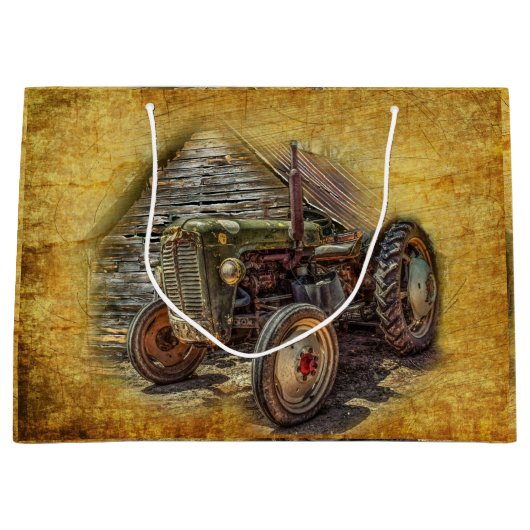 groene tractor Rustic Old Barn Groot Cadeauzakje (Voorkant)
