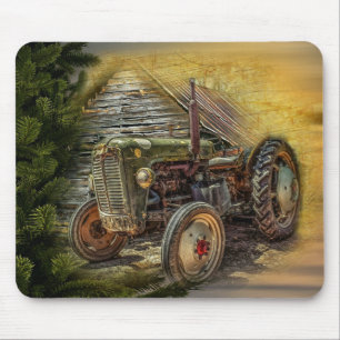 groene tractor Rustic Old Barn Muismat