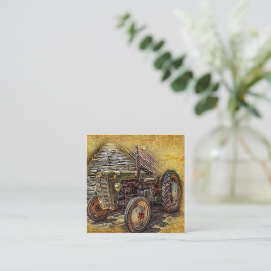  groene tractor Rustic Old Barn Vierkante Visitekaartje (Staand voorkant)