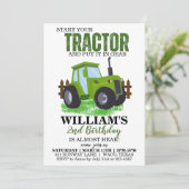 Groene Tractor Verjaardagsfeestuitnodiging Kaart (Staand voorkant)