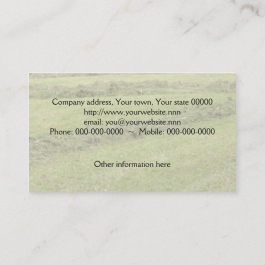 Groene trekker met kuilbeladen aanhangwagen visitekaartje (Achterkant)