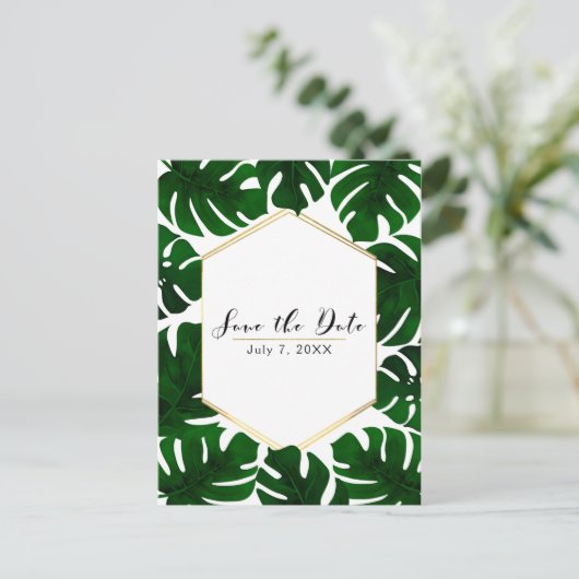 Groene tropische bladeren wit & goud Save the Date Aankondigingskaart (Staand voorkant)