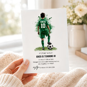 Groene trui jongen achteraanzicht voetbal verjaard kaart