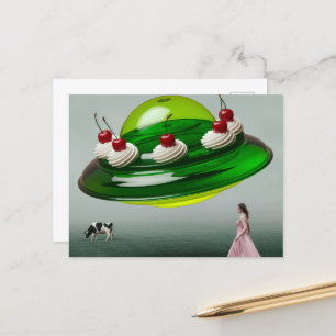 Groene UFO Surreal Sweet Traktatie boven een melkw Briefkaart