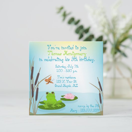 Groene uitnodiging van de Birthday Party van het K (Staand voorkant)