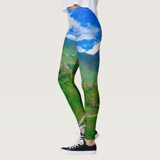 Groene VeldKaukasus bergen Natuur Georgia Leggings (Links)