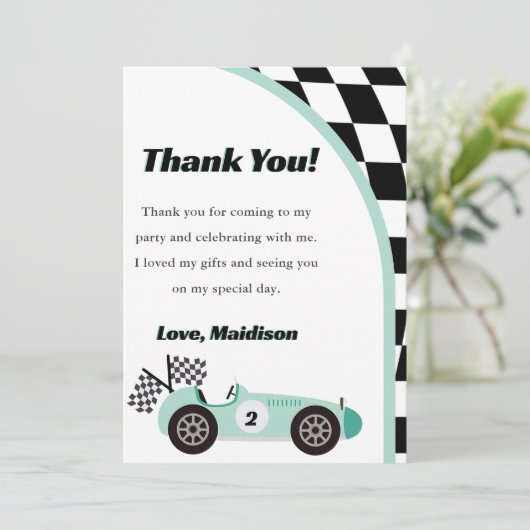 Groene verjaardagskaart bedankt voor raceautothema kaart (Staand voorkant)