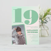 Groene verloop 19e verjaardagsuitnodigingen Jongen Kaart (Staand voorkant)