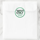 Groene Vette Geschaduwde Nummers Klas van 2027 Ronde Sticker (Tas)