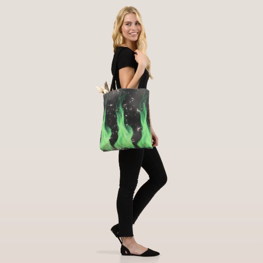 Groene vlam tote bag (Op model)