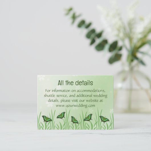 Groene vlinder op lichtgroen - informatiekaartje (Staand voorkant)