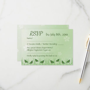 Groene vlinder op lichtgroen  -  RSVP kaartje