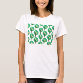 Groene vogel en boompatroon Natuur geïnspireerd T-shirt (Voorkant)