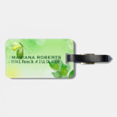 Groene voorjaarsachtergrond met vlinder bagagelabel (Achterkant horizontaal)