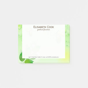 Groene voorjaarsachtergrond met vlinder post-it® notes