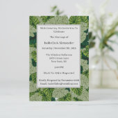 Groene weelderige tropische blad patroon bruiloft kaart (Staand voorkant)