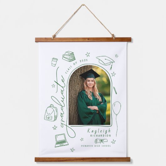 Groene Whimsical Hand Getekende Foto Afstuderen  Hangend Wandkleed (Voorkant)