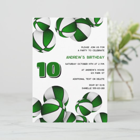 Groene witte basketballen kinder sportverjaardag kaart (Staand voorkant)