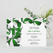 Groene witte basketballen meisjes jongens verjaard kaart (Staand voorkant)