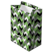 Groene, witte, grijze en zwarte Chevron Arrow Medium Cadeauzakje (Voorkant Gekanteld)