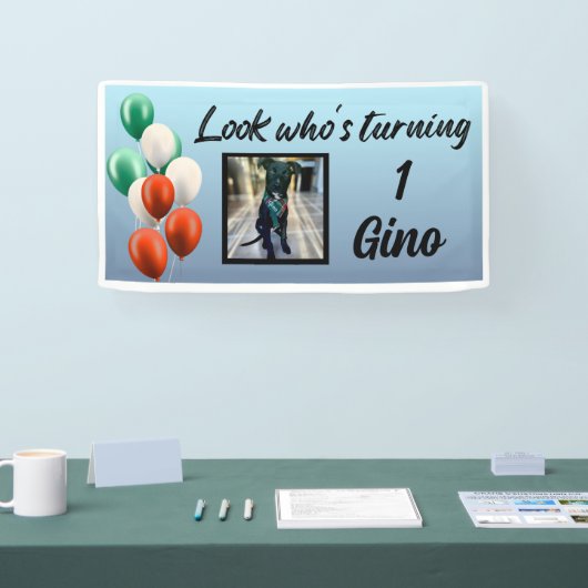 Groene witte rode Italiaanse ballonnen kijken wie Spandoek (Beurs)