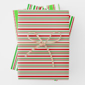 Groene, witte, rode, met kerstmis gekleurde lijnen inpakpapier vel (In situ)