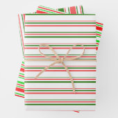 Groene, witte, rode, met kerstmis gekleurde lijnen inpakpapier vel (In situ)