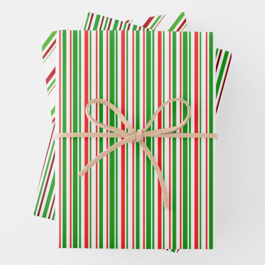 Groene, witte, rood gekleurde kerststijlstrepen inpakpapier vel (In situ)