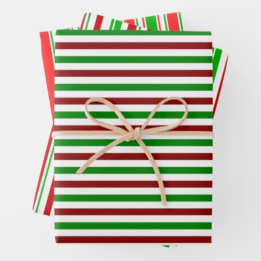 Groene, witte, rood gekleurde kerststijlstrepen inpakpapier vel (In situ)