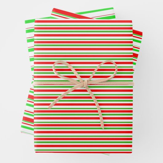 Groene, witte, rood gekleurde kerststijlstrepen inpakpapier vel (In situ)