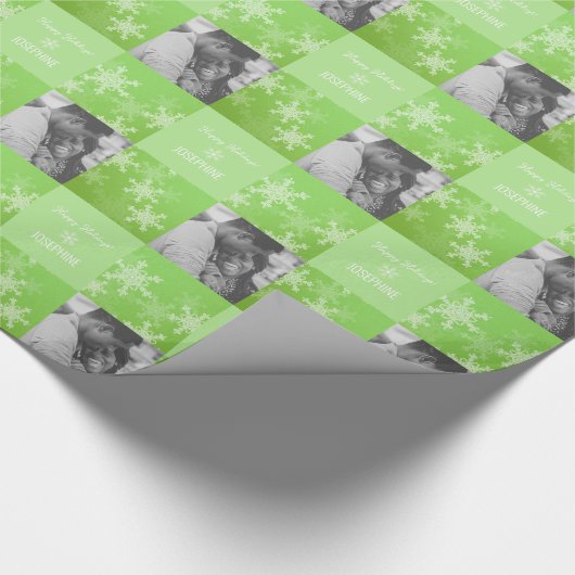 Groene Witte Sneeuwvlok Minimalistische Foto Kerst Cadeaupapier (Hoek)