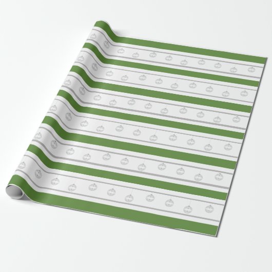 Groene, witte, zilverstreep met siervoorwerpen cadeaupapier (Uitgerold)