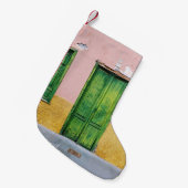 GROENE WOODEN DEUR OP WIT CONCRETE WALL KLEINE KERSTSOK (Voorkant (Hangend))