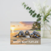 Groene zee schildpadden op het strand met gebarste briefkaart (Staand voorkant)