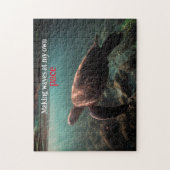 Groene zeeen schildpad zwemmen onder water legpuzzel (Verticaal)