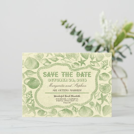 groene zeeschelpen strand bruiloft save the date kaart (Staand voorkant)