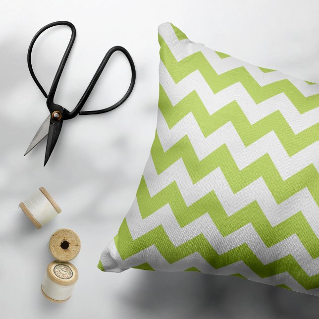 Groene zigzag, Groene Chevron, Geometrisch Patroon Accent Kussen (Creator heeft geüpload)