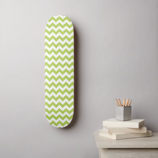 Groene zigzag, Groene Chevron, Geometrisch Patroon Persoonlijk Skateboard (Muurkunst)