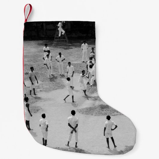 GROEP MENSEN DIE BASEBALL SPELEN KLEINE KERSTSOK (Voorkant)