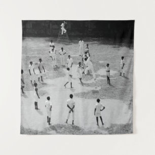 GROEP MENSEN DIE BASEBALL SPELEN WANDKLEED